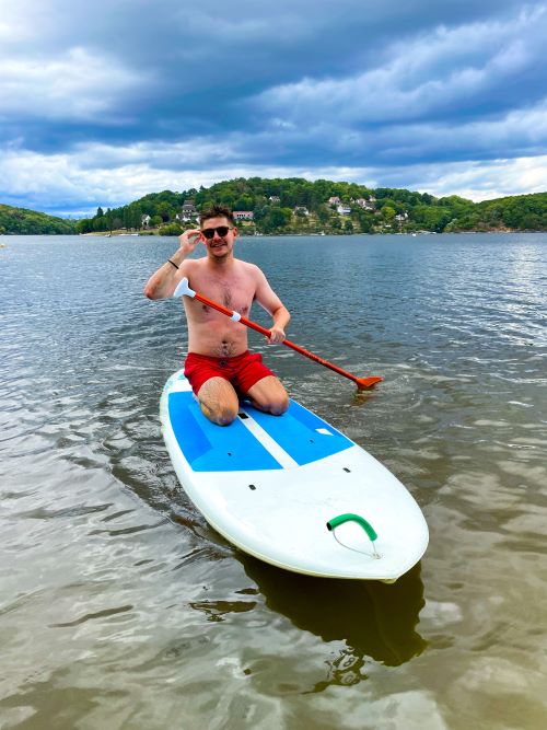 Stand up paddle boarding on Lac d'Eguzon